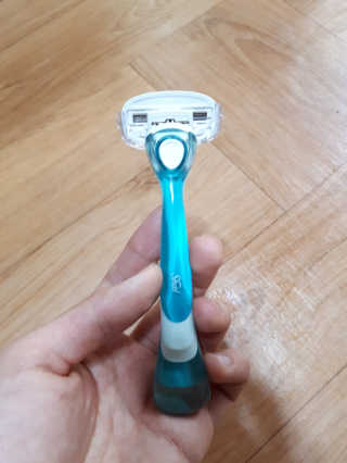 도루코 페이스 [여성용 제모기] 도루코 샤이 크리미 — 5점을 준 리뷰어가 2018년 5월 올린 사용 사진
