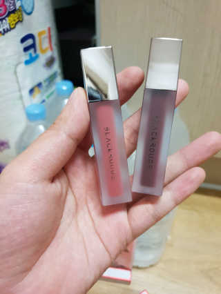 [블랙루즈] 에어 핏 벨벳 틴트4 1+1 — 5점을 준 리뷰어가 2019년 7월 올린 사용 사진