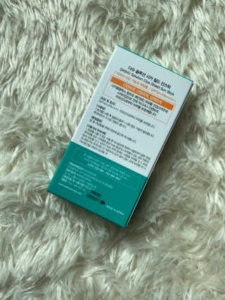 다슈코리아 다슈 솔루션 시카 쉴드 선스틱 — 4.5점을 준 리뷰어가 2020년 2월 올린 사용 사진