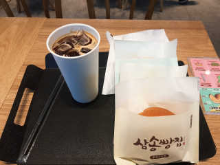 삼송빵집 부천점 [삼송빵집 부천역사점]삼송빵집 특별세트 — 5점을 준 리뷰어가 2019년 10월 올린 사용 사진
