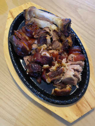 행복먹거리공작소 맥족. 맥주에 빠진 족발 550g + 마늘소스 70g — 4.5점을 준 리뷰어가 2020년 1월 올린 사용 사진