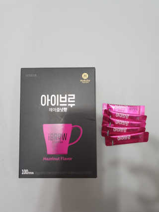 한국맥널티 아이브루 헤이즐넛향 100T — 5점을 준 리뷰어가 2019년 11월 올린 사용 사진