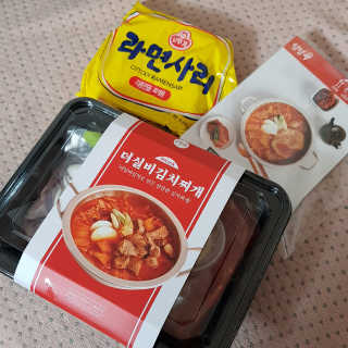 땡땡쿡 더실비김치찌개 2인분 710g 라면사리 포함 — 5점을 준 리뷰어가 2020년 2월 올린 사용 사진