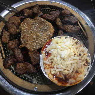 [두툼갈비] 두툼갈비 2인분 + 매콤치즈버섯 set — 5점을 준 리뷰어가 2018년 8월 올린 사용 사진