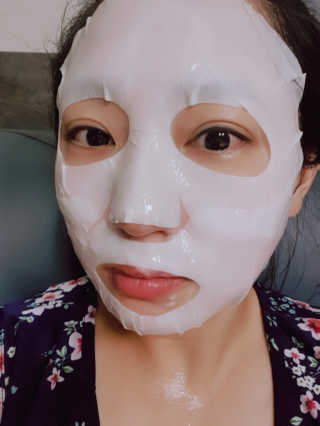 쥴라이Jullai 슈퍼 12 바운스 오일 인 마스크 — 5점을 준 리뷰어가 2019년 8월 올린 사용 사진
