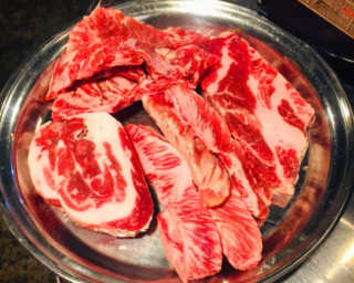 [돼지삼촌]특수부위 한판or이베리코 커플세트 중 택 1 — 5점을 준 리뷰어가 2019년 2월 올린 사용 사진