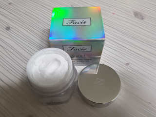 파시스 올인원 진주 화이트닝 크림 100ml — 4점을 준 리뷰어가 2019년 3월 올린 사용 사진