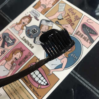 the naked object 디블랙팩치약 디블랙칫솔 세트 — 4점을 준 리뷰어가 2019년 3월 올린 사용 사진