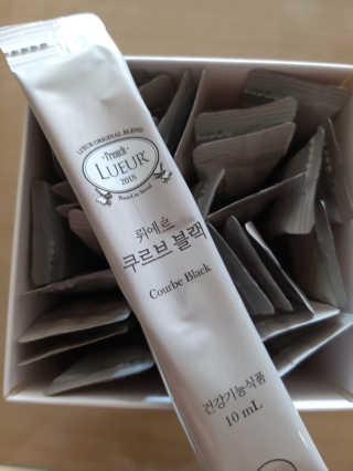 [하우투잇] 뤼에르 쿠르브 블랙 10ml x 30포 총 300ml — 4점을 준 리뷰어가 2020년 3월 올린 사용 사진