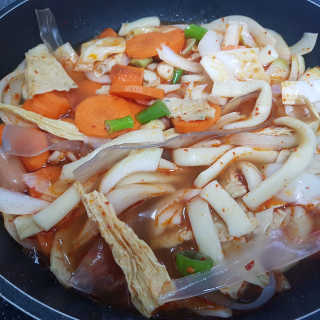 식스레시피 마라떡볶이 쿠킹박스 2인분 — 5점을 준 리뷰어가 2019년 7월 올린 사용 사진