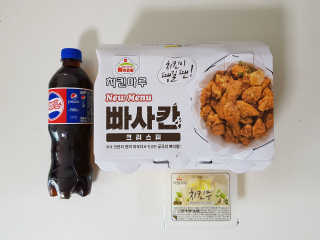 [치킨마루]-  빠사칸레드 + 콜라 500ml — 5점을 준 리뷰어가 2019년 5월 올린 사용 사진