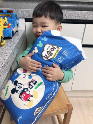 보솜이 베이비케어 팬티형 기저귀 — 5점을 준 리뷰어가 2019년 3월 올린 사용 사진
