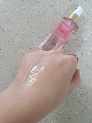 레드컨테이너 페로몬향 퍼퓸 바디미스트 80ml — 5점을 준 리뷰어가 2020년 3월 올린 사용 사진