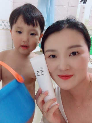포므시 스노우화이트클렌징폼pH5.5 — 4.5점을 준 리뷰어가 2019년 9월 올린 사용 사진