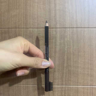 림멜 프로페셔널 아이브로우 펜슬 1+1 — 5점을 준 리뷰어가 2019년 12월 올린 사용 사진
