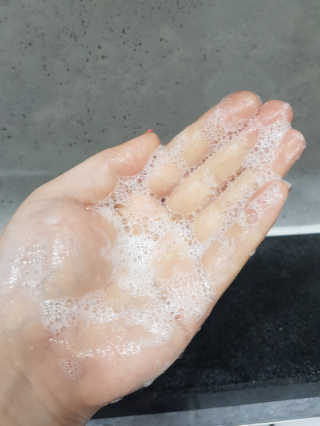 웬뷰티 수퍼웬 포 멘 클렌징 앤 쉐이빙 스무더러 — 5점을 준 리뷰어가 2020년 3월 올린 사용 사진