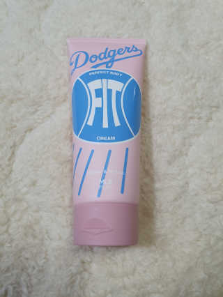 MLB COSMETICS [MLB PLAY] 퍼펙트 바디핏 크림 200ml — 5점을 준 리뷰어가 2019년 10월 올린 사용 사진