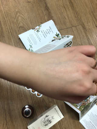보타니티 [홍]조[진]정[결]케어 플라본 세럼 — 4점을 준 리뷰어가 2018년 5월 올린 사용 사진