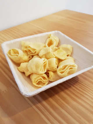 본플라 친환경 야자나무잎 접시 — 3.83점을 준 리뷰어가 2018년 8월 올린 사용 사진