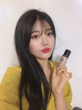 데일리톡스톡스 데일리톡스 듀이 스킨 이펙트 멀티 유즈 컨실러 비비 — 3.67점을 준 리뷰어가 2018년 2월 올린 사용 사진