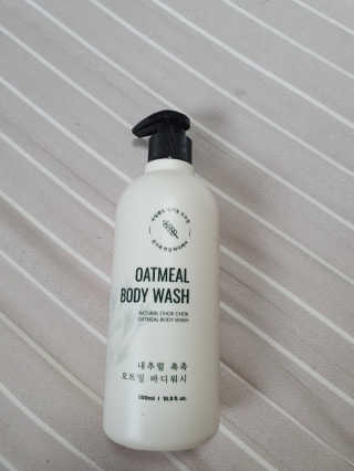 (주)에네스티 내추럴 촉촉  오트밀 바디워시 500ml — 5점을 준 리뷰어가 2019년 8월 올린 사용 사진
