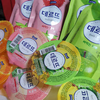 데르뜨 떠먹는 과일 3종, 짜먹는 과일 2종 총 10개 체험 — 4점을 준 리뷰어가 2020년 3월 올린 사용 사진
