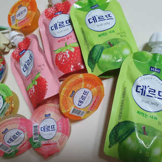 데르뜨 떠먹는 과일 3종, 짜먹는 과일 2종 총 10개 체험 — 5점을 준 리뷰어가 2020년 3월 올린 사용 사진