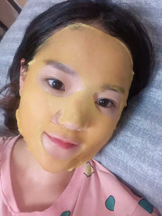 GoodDay Skincare GoodDay 강황 마스크 — 3.5점을 준 리뷰어가 2020년 2월 올린 사용 사진