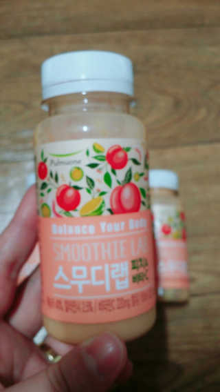 풀무원 스무디랩 피치&비타 — 5점을 준 리뷰어가 2017년 11월 올린 사용 사진