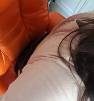 에이블루 바른자세 교정의자 커블체어 — 5점을 준 리뷰어가 2018년 6월 올린 사용 사진