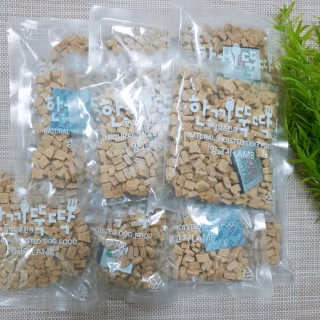 [펫토리아] 맛도 영양도 BEST 한끼뚝딱 강아지 사료 — 5점을 준 리뷰어가 2018년 12월 올린 사용 사진