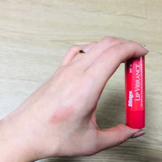 블리스텍스 립 릴리프 크림 립밤, 립 바이브런스 립밤 — 5점을 준 리뷰어가 2018년 11월 올린 사용 사진