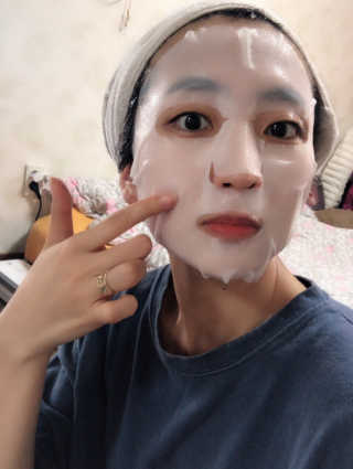 웰더마 사파이어 콜라겐 임팩트 에센셜 마스크 — 4.5점을 준 리뷰어가 2019년 4월 올린 사용 사진