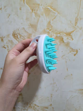 달리프 베러 퍼퓸 샴푸 1000ml 레이니데이 or 일랑로즈 — 5점을 준 리뷰어가 2020년 2월 올린 사용 사진