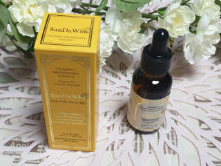 [스킨큐어] 산다화 비타민C 화이트닝 에센스 30ml — 4점을 준 리뷰어가 2019년 7월 올린 사용 사진