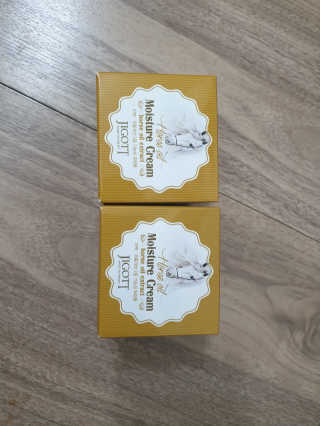 지고트 마유 모이스처 크림 70ml — 3.5점을 준 리뷰어가 2019년 2월 올린 사용 사진