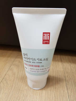 일리윤 세라마이드 아토 집중 크림 — 5점을 준 리뷰어가 2017년 6월 올린 사용 사진