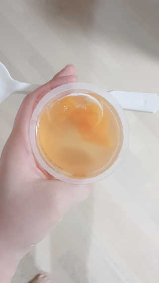 데르뜨 떠먹는 과일 3종, 짜먹는 과일 2종 총 10개 체험 — 5점을 준 리뷰어가 2020년 3월 올린 사용 사진