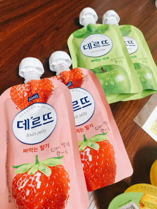 데르뜨 떠먹는 과일 3종, 짜먹는 과일 2종 총 10개 체험 — 5점을 준 리뷰어가 2020년 3월 올린 사용 사진