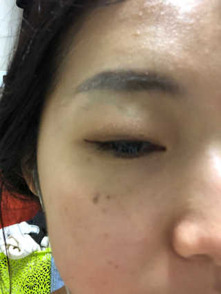 그리드 솔루션 그리드솔루션 워터프루프 리퀴드 아이라이너 — 4.67점을 준 리뷰어가 2018년 3월 올린 사용 사진