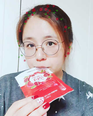프롬바이오 오직 석류만 [그대로100 석류즙] 하루 1포로 건강하게 — 5점을 준 리뷰어가 2019년 10월 올린 사용 사진