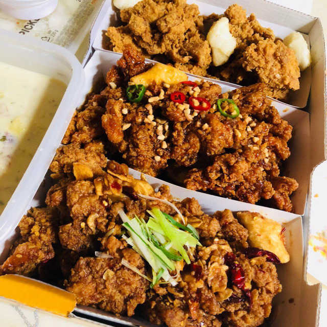 네가지맛치킨 리뷰 사진