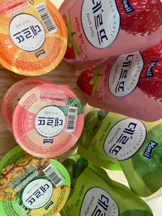 데르뜨 떠먹는 과일 3종, 짜먹는 과일 2종 총 10개 체험 — 5점을 준 리뷰어가 2020년 3월 올린 사용 사진