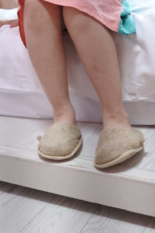 허그플러스 대나무 섬유 실내 슬리퍼 — 5점을 준 리뷰어가 2019년 7월 올린 사용 사진