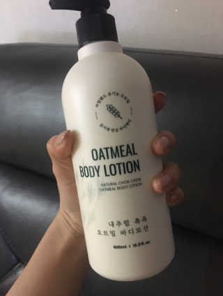 (주)에네스티 내추럴 촉촉  오트밀 바디로션 500ml — 5점을 준 리뷰어가 2019년 12월 올린 사용 사진