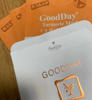 GoodDay Skincare GoodDay 강황 마스크 — 2.5점을 준 리뷰어가 2020년 3월 올린 사용 사진
