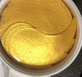 푸츄푸츄 Real repair skin cell premium patch — 4점을 준 리뷰어가 2018년 10월 올린 사용 사진