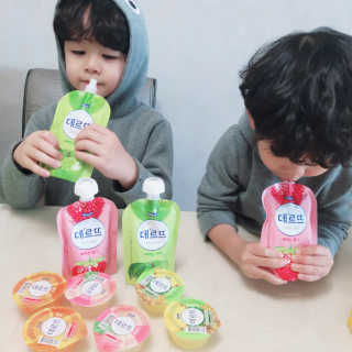 데르뜨 떠먹는 과일 3종, 짜먹는 과일 2종 총 10개 체험 — 5점을 준 리뷰어가 2020년 3월 올린 사용 사진