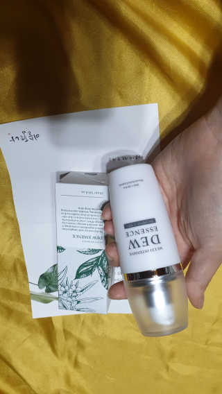 [이슬품은나] 야생녹차 이슬 에센스 30ml — 5점을 준 리뷰어가 2019년 9월 올린 사용 사진