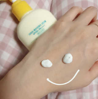 더마비 에브리데이 선블록 SPF50+ PA++++ — 3점을 준 리뷰어가 2019년 4월 올린 사용 사진